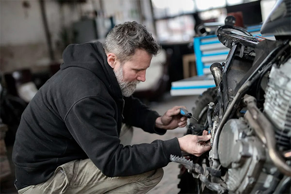 ¿Cómo debes preparar tu moto tras un largo tiempo parada?