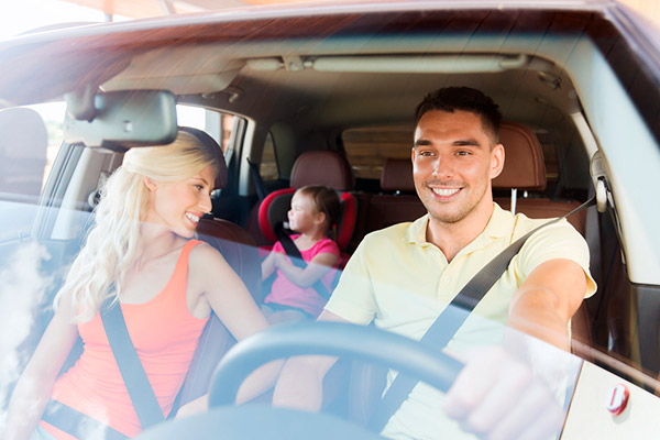 ¿Sabes cómo viajar con niños cuando vas en coche?