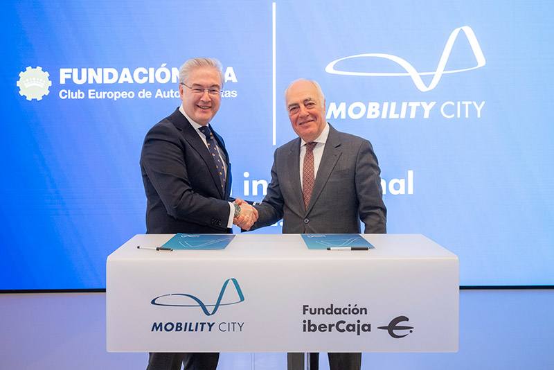 Fundación CEA y Fundación Ibercaja firman en Mobility City un acuerdo de colaboración para impulsar la seguridad vial y la movilidad sostenible